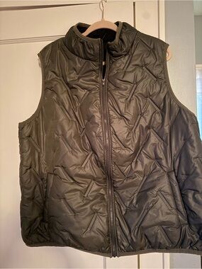 SHEIN Olive Quilted Sleeveless Puffer Vest